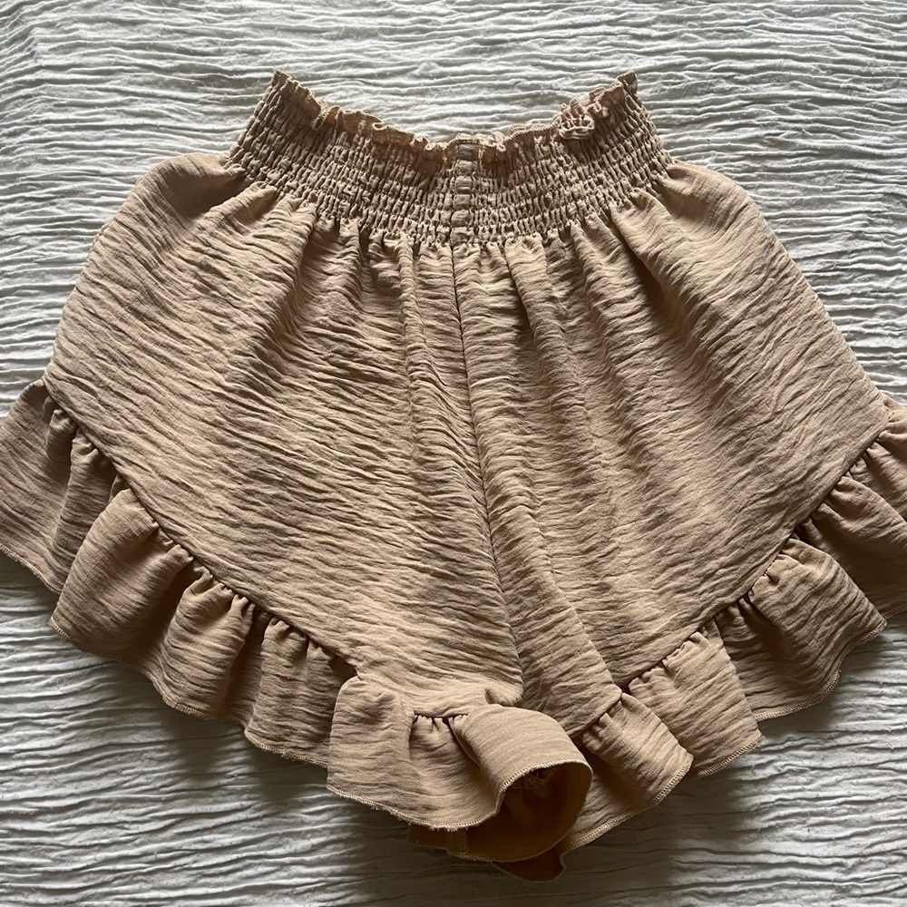 Lane 201 Smocked shorts